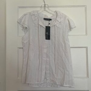 NWT Allegra K top, white, size medium, butterfly sleeves